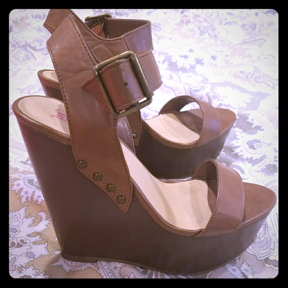 Just Fab brown wedges